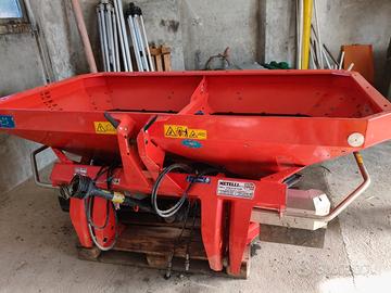 SPANDI CONCIME KUHN AXIS 20.2