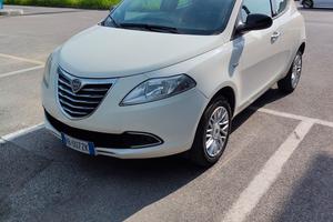 Ypsilon 