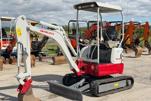 Mini escavatore TAKEUCHI TB217R