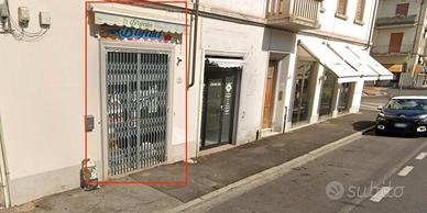 Locale Commerciale circa 30 mq via Lambruschini