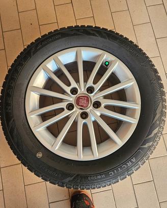 4 gomme invernali 215 60 16 con cerchi per fiat 