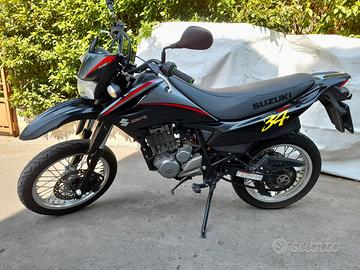 Suzuki DR 125 SM - 2010