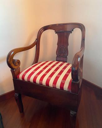 Poltroncina in mogano inizio XIX secolo