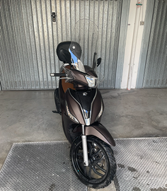 Kymco People S 125i 2022 – Solo 3.800 km