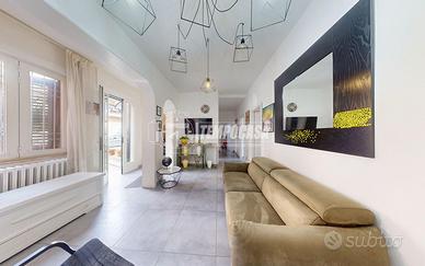 CASA INDIPENDENTE CON GIARDINO