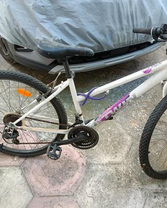 Mtb da donna decathlon btwin bianca 