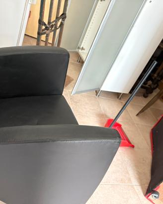 Poltroncine pelle nera studi professionali.