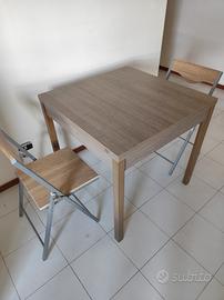 Tavolo con sedie wenghe effetto legno