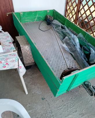 carrello per trattore agricolo