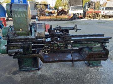 Tornio antico a cinghia