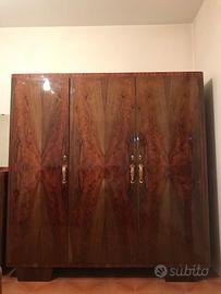 Armadio Art Déco a Tre Ante