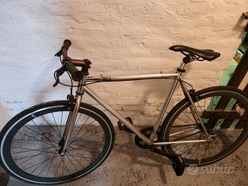 splendida bici scatto fisso