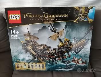 Lego 71042 Pirati dei Caraibi Silent Mary + luci