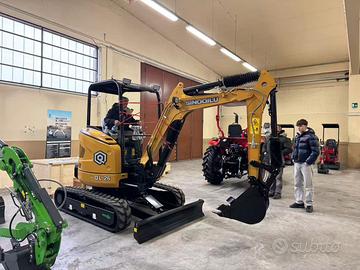 Pale meccaniche e muletti...