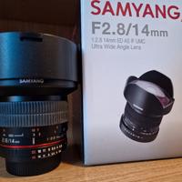 Samyang F2.8 14mm ED AS IF UMC attacco Nikon