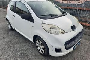 Peugeot 107 1.0 68CV 3p. Plaisir