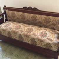 Divano antico ma comodo