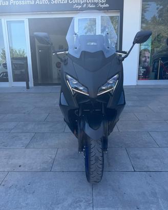 Yamaha TMAX 560