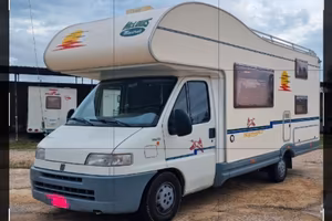 Camper mansardato
