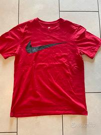Maglietta Rossa Nike Swoosh Stampa