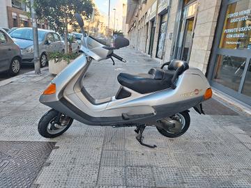 Piaggio Hexagon 150