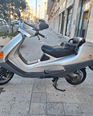 Piaggio Hexagon 150