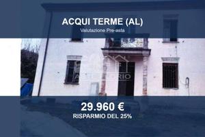 Immobile in asta di 450 m² con più di 5 locali a A