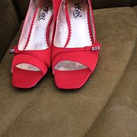 Scarpa rossa senza punta