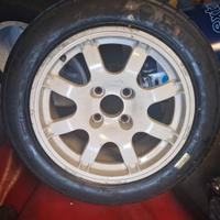 Pneumatici da competizione bagnato