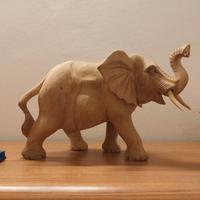 Elefante in legno
