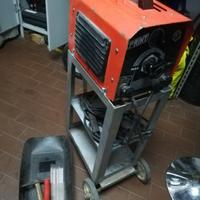 varie attrezzature da lavoro 