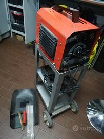 varie attrezzature da lavoro 