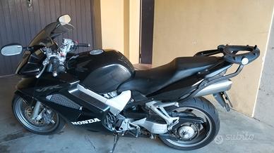 VFR 800