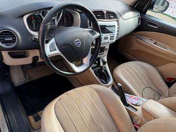 Lancia delta 1.6 mjt