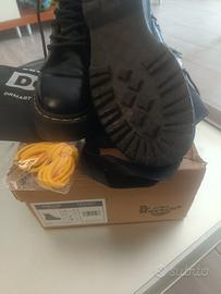 dr Martens n 37