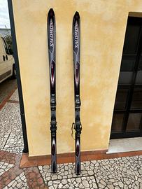 Sci da discesa Salomon Evolution sport montagna