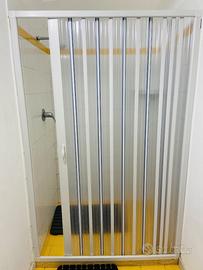 Box doccia e pareti soffietto bagno spogliatoi