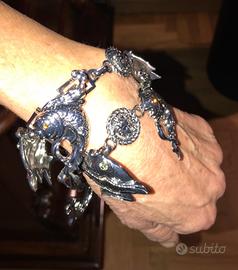 Bracciale Versace con ciondoli