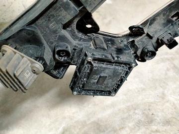 266007846R NOW led captur renault lato destro