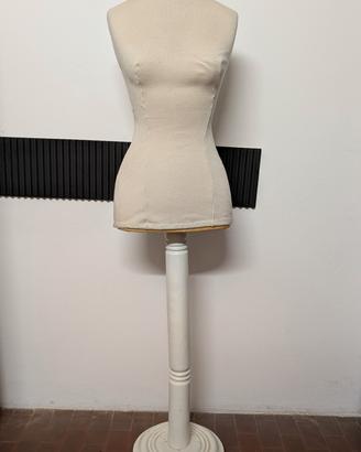 Manichino sartoriale 