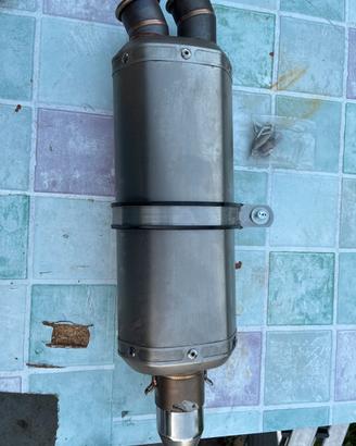 Scarico 2 fori pista universale 38-51 mm