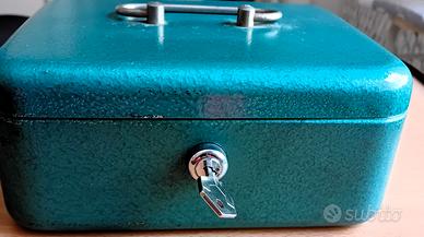 piccola cassaforte portatile vintage 1970