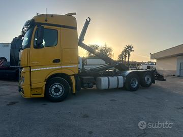 Mercedes ACTROS 2542 scarrabile, ACCETTO PERMUTE