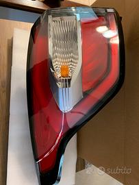 fanale posteriore sinistro Ford Kuga 2017