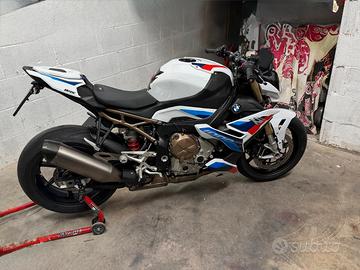 BMW s1000 r