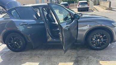 Alfa Romeo Stelvio 190 cv