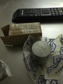 Pistoni Piaggio vespa special ape primavera zip