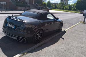 AUDI TT ROADSTER 