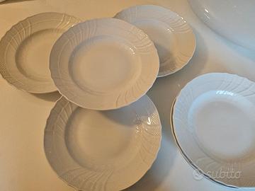 Piatti fondi vecchio Richard Ginori porcellana 