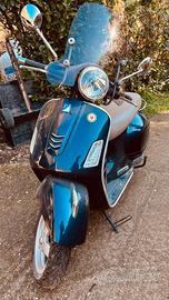 Vespa piaggio 300 i.e